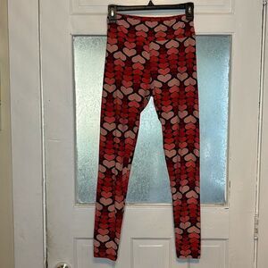 Lularoe Women’s Red and Pink Heart Patterned Casual Stretch Leggings Size OS